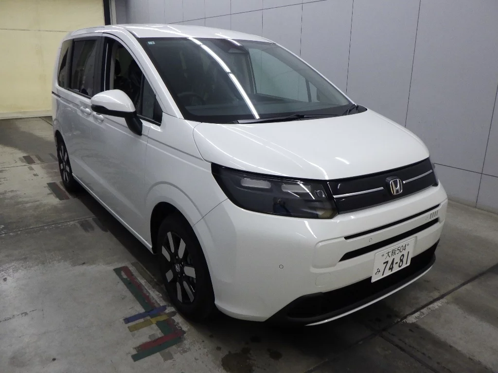 Honda Freed  с аукциона в Японии