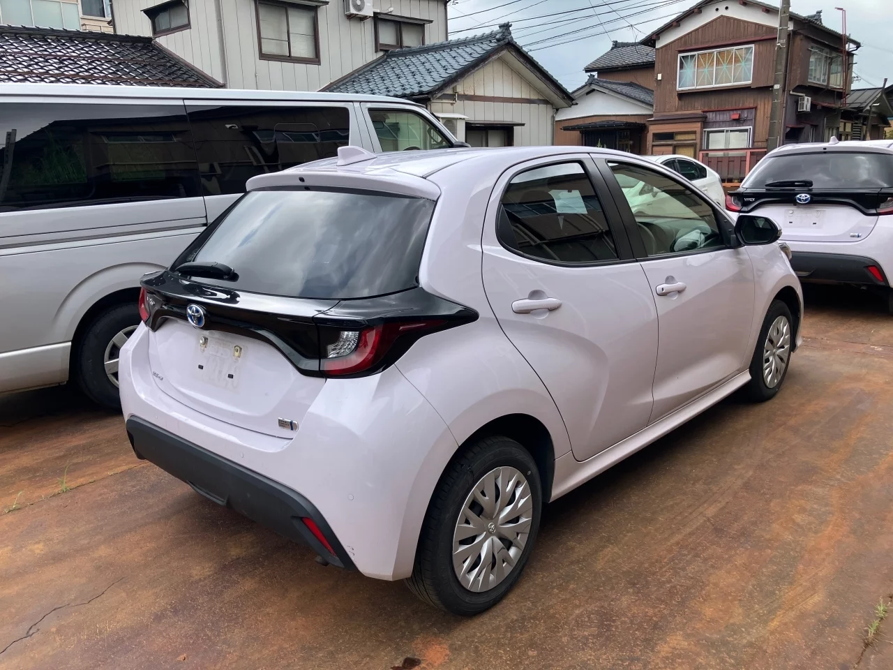 Toyota Yaris  с аукциона в Японии