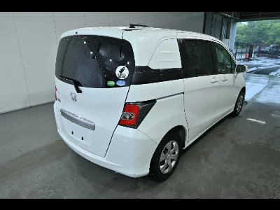 Honda Freed Spike