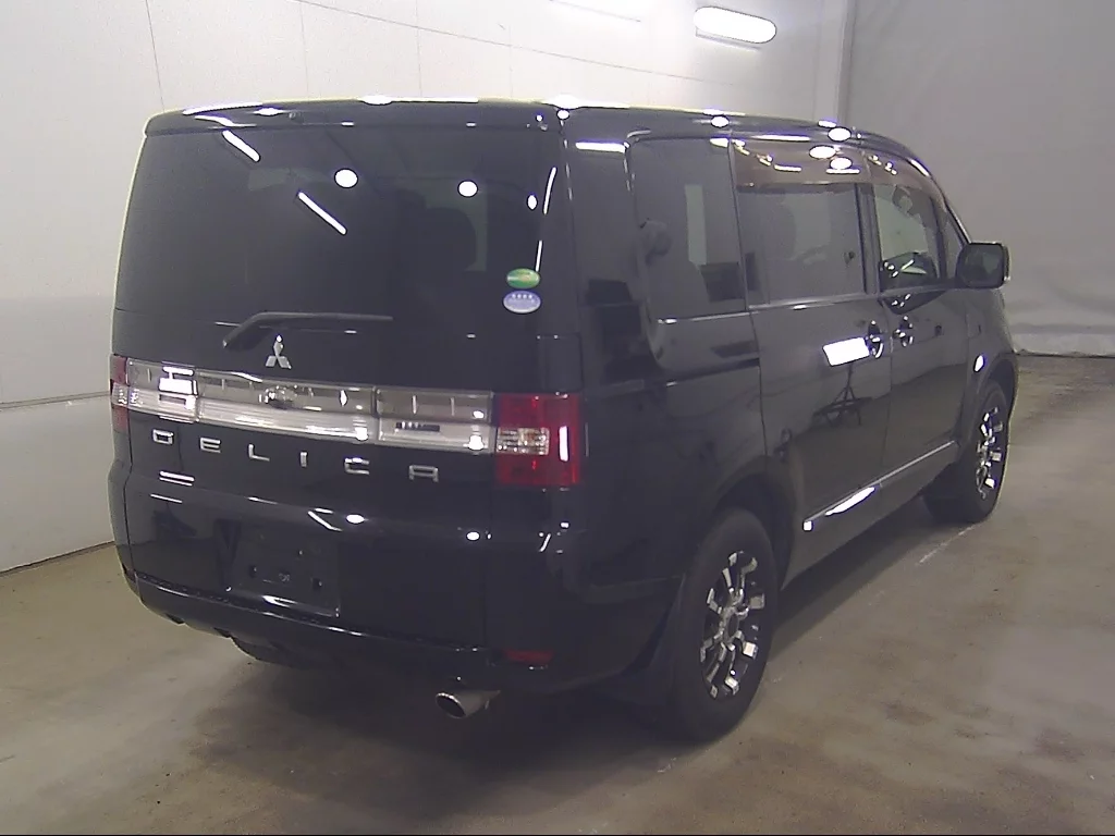 Mitsubishi Delica D:5  с аукциона в Японии