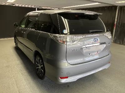 Toyota Estima Hybrid