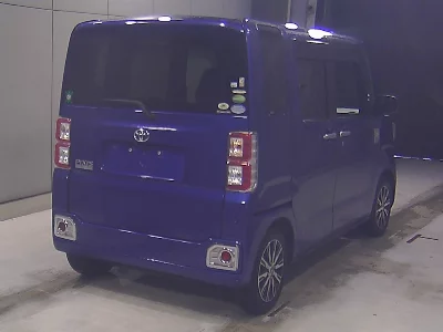 Toyota Pixis Mega