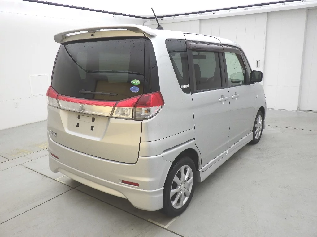 Mitsubishi Delica D:2  с аукциона в Японии