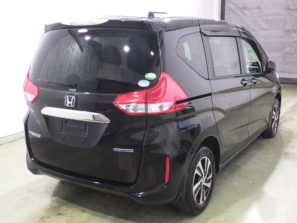 Honda Freed  с аукциона в Японии