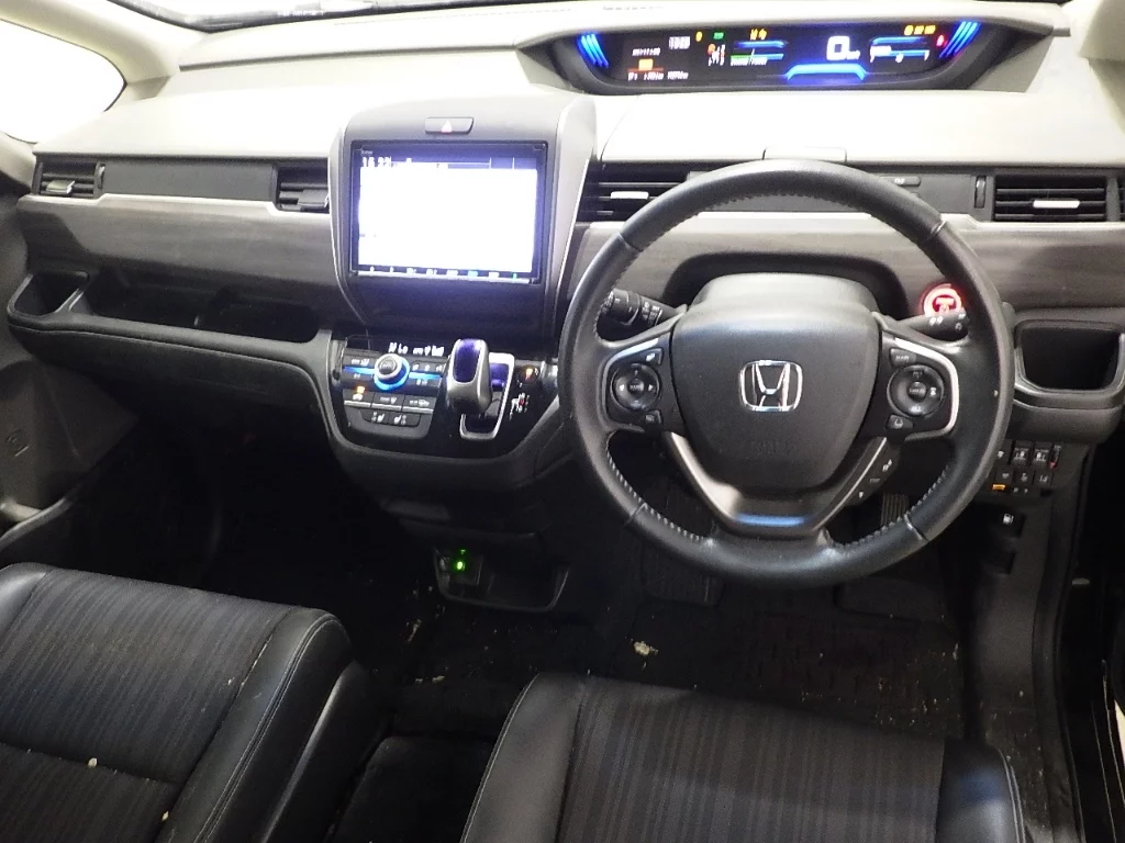 Honda Freed  с аукциона в Японии