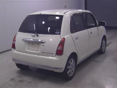 Daihatsu Mira Gino