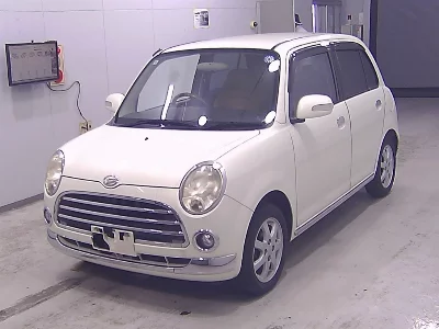 Daihatsu Mira Gino