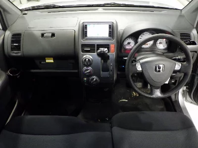 Honda Mobilio Spike