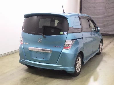 Honda Freed Spike