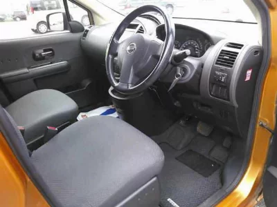Nissan Lafesta