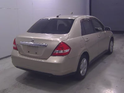 Nissan Tiida Latio