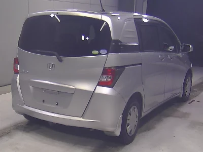 Honda Freed Spike