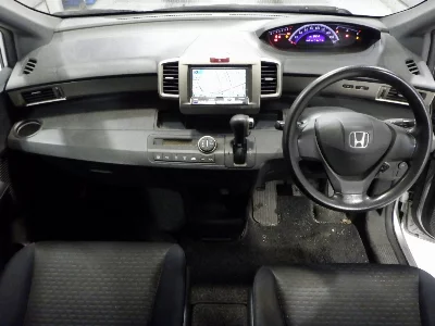 Honda Freed Spike