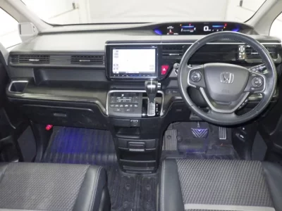 Honda STEPWGN SPADA