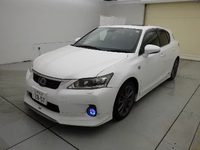 Lexus CT200h