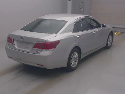 Toyota CROWN HYBRID