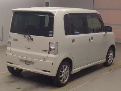 Toyota Pixis Space