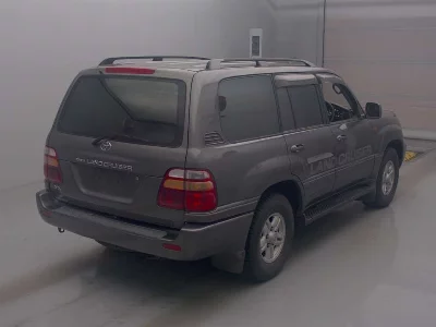 Toyota LAND CRUISER 100
