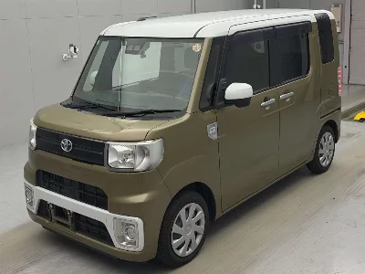Toyota Pixis Mega