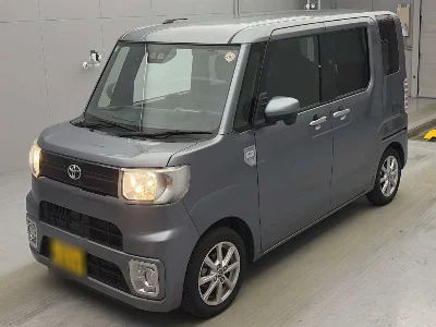 Toyota Pixis Mega