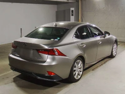 Lexus IS300h