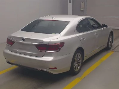 Lexus LS600h