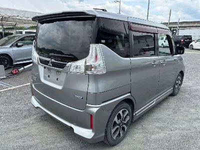 Mitsubishi Delica D:2