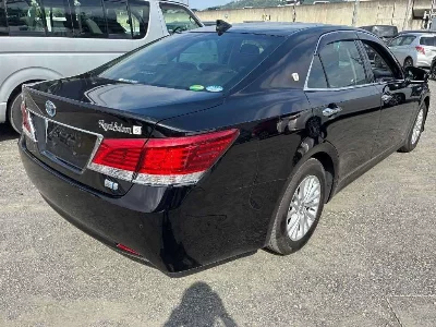 Toyota CROWN HYBRID