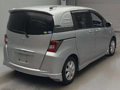 Honda Freed Spike