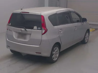 Toyota Passo Sette