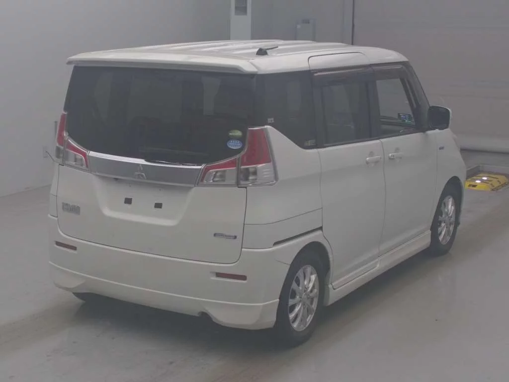 Mitsubishi Delica D:2  с аукциона в Японии