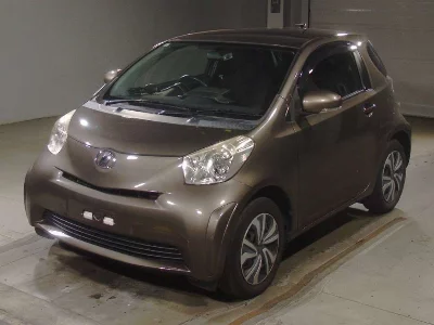 Toyota iQ