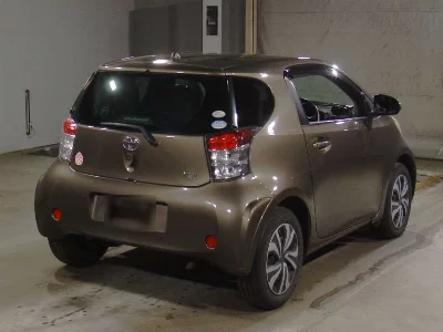 Toyota iQ