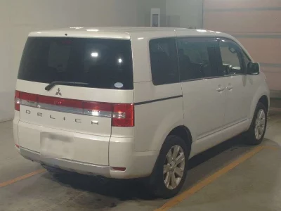 Mitsubishi DELICA D5