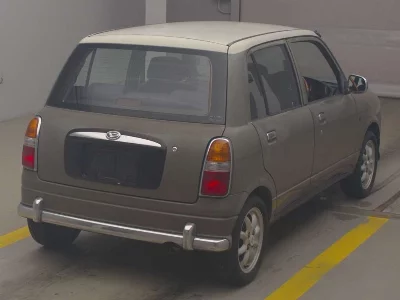 Daihatsu Mira Gino