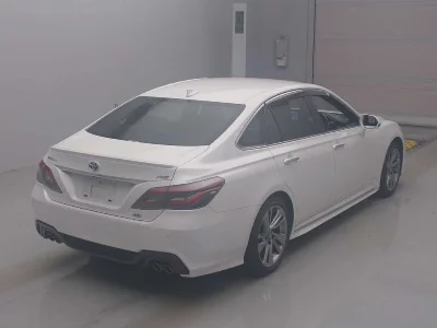 Toyota CROWN HYBRID