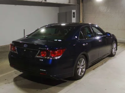 Toyota CROWN HYBRID