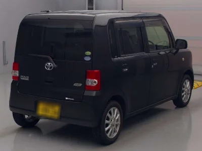 Toyota Pixis Space