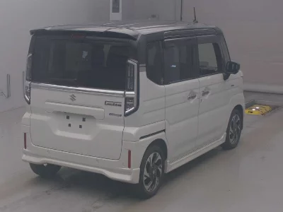Suzuki Spacia Custom