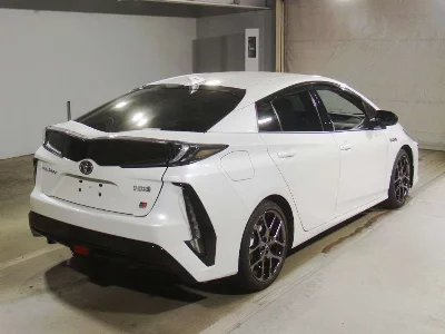 Toyota Prius PHV