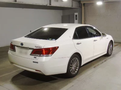 Toyota CROWN HYBRID
