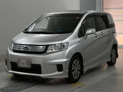 Honda FREED SPIKE HYBRID