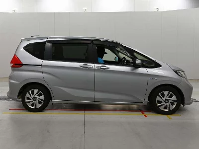 Honda FREED + HYBRID