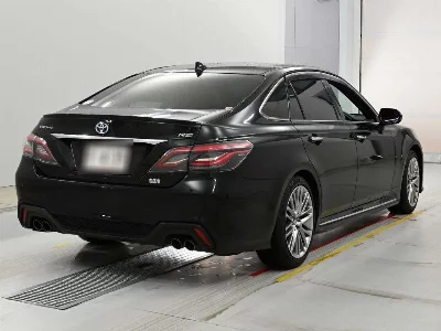 Toyota CROWN HYBRID
