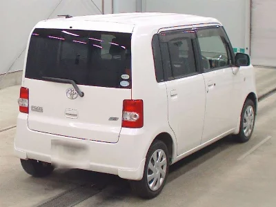 Toyota Pixis Space