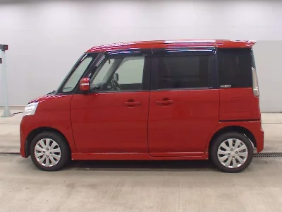 Suzuki Spacia Custom