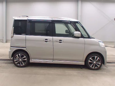 Suzuki Spacia Custom