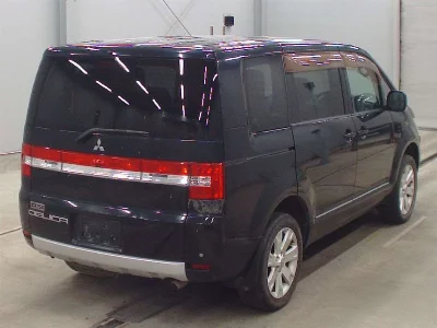 Mitsubishi DELICA D5