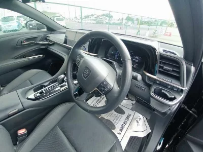Toyota Crown Sport