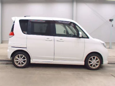 Mitsubishi Delica D:2